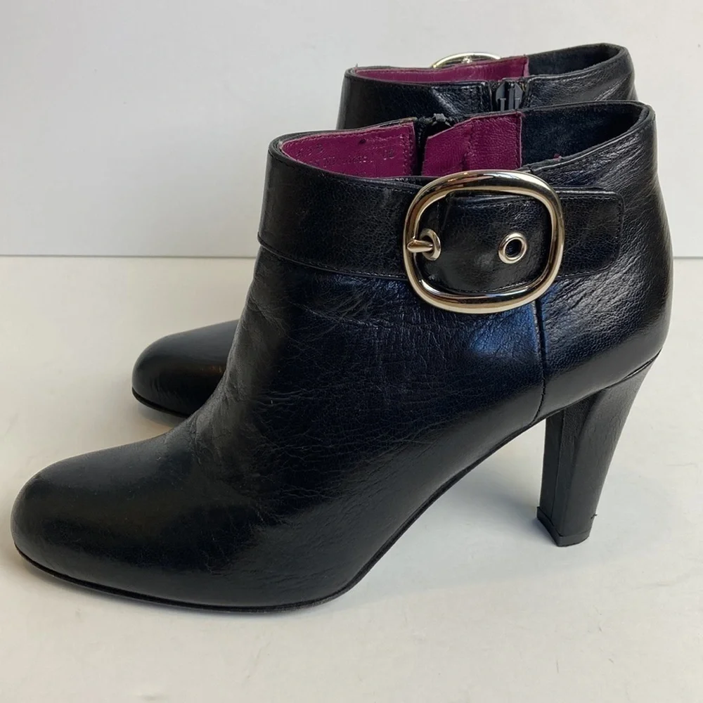 COACH Italian Leather Nicolete Bootie Black Sz 6.5 Buckle Office Classic Witchy